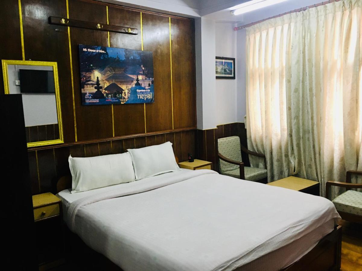 Hotel Plumeria Inn Kathmandu Buitenkant foto