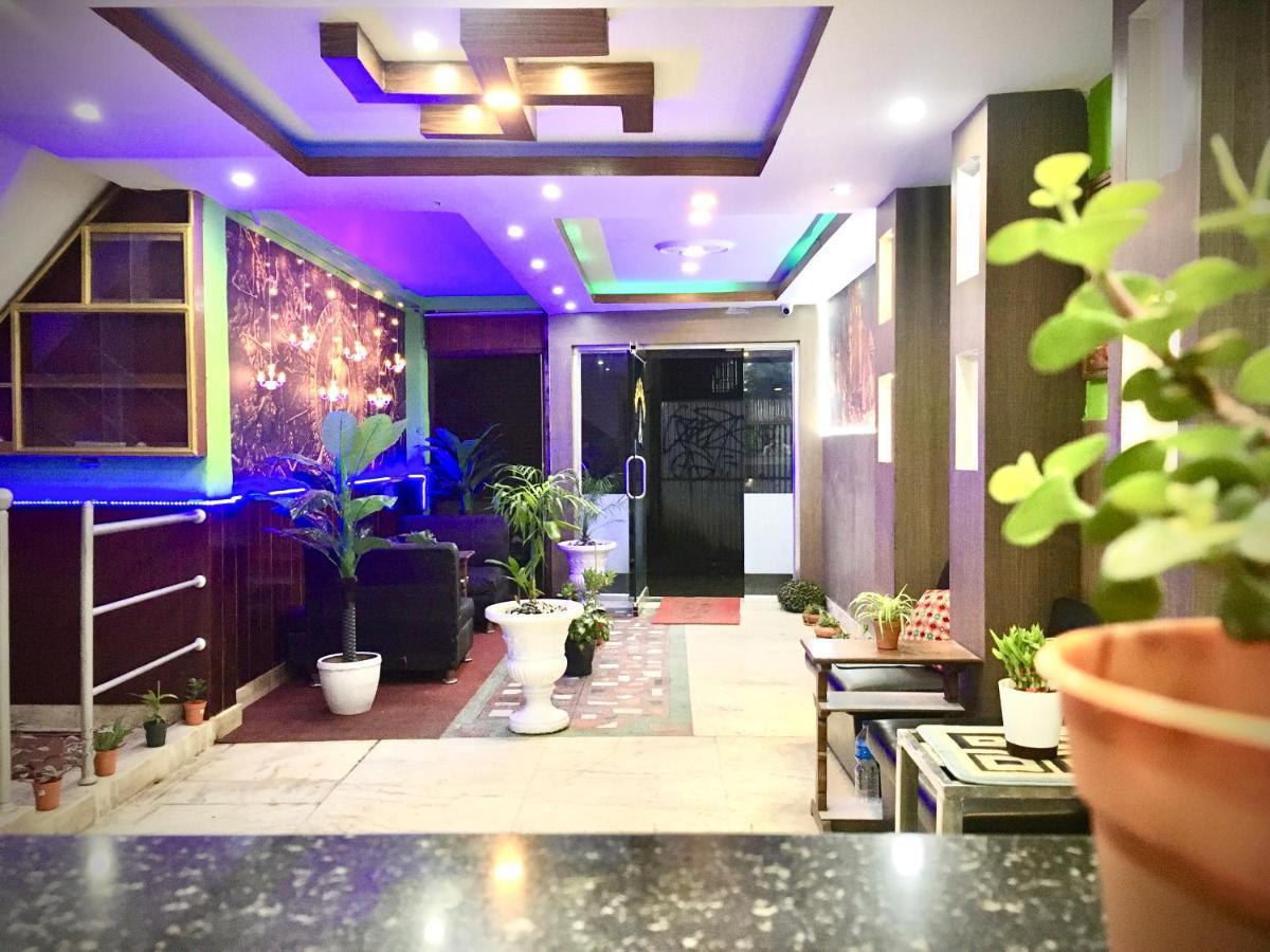 Hotel Plumeria Inn Kathmandu Buitenkant foto