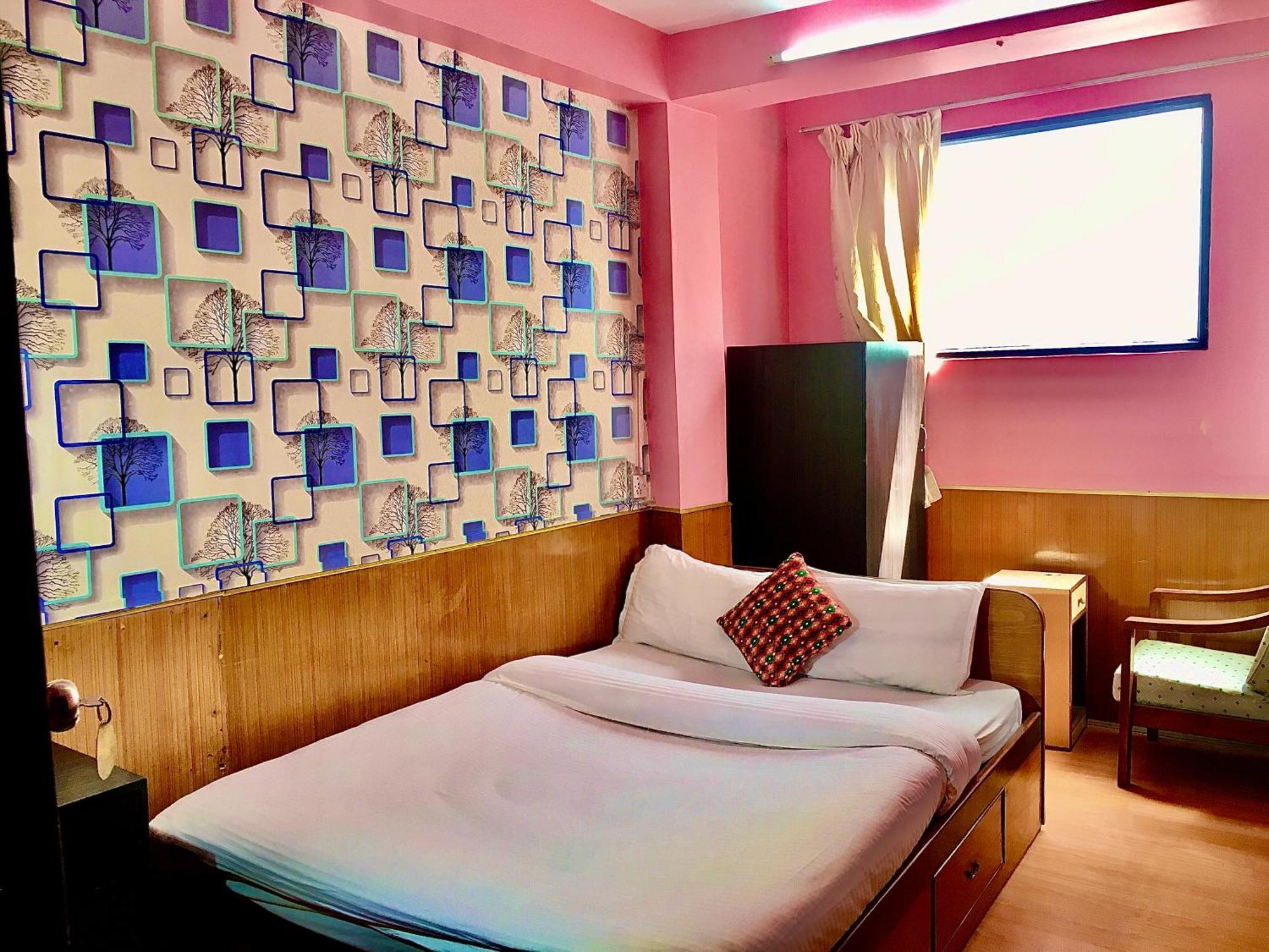 Hotel Plumeria Inn Kathmandu Buitenkant foto