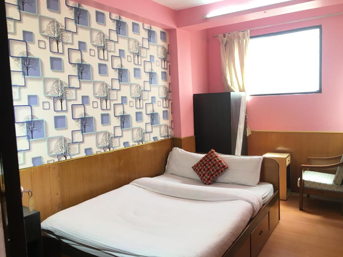 Hotel Plumeria Inn Kathmandu Buitenkant foto