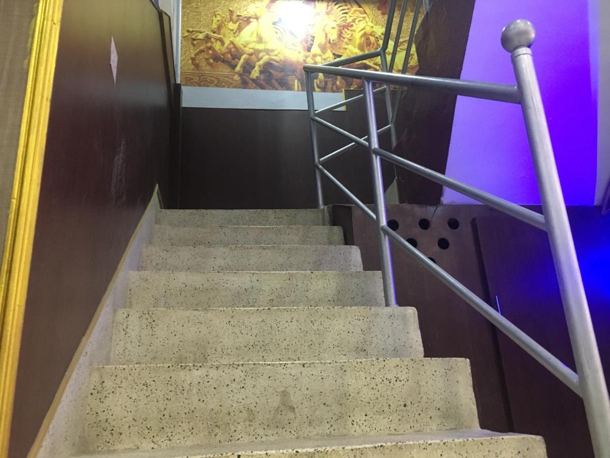 Hotel Plumeria Inn Kathmandu Buitenkant foto